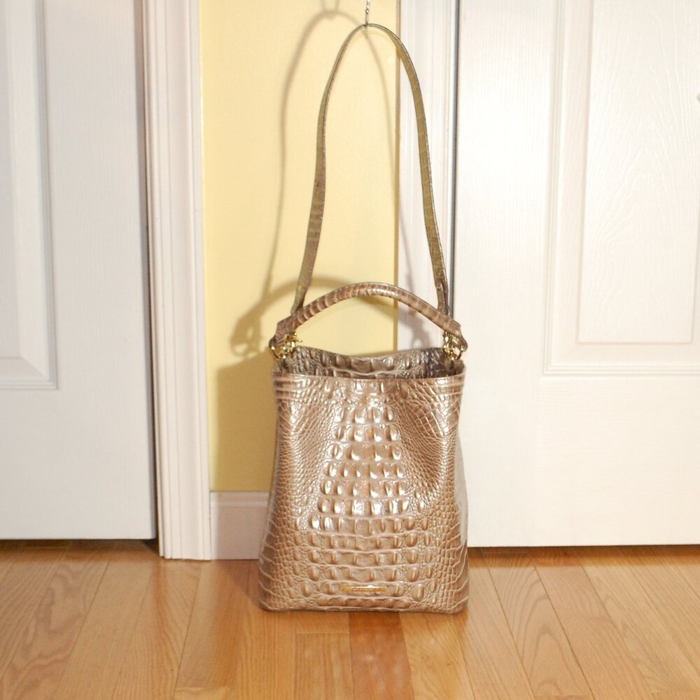 N W/O Brahmin Amelia Melbourne